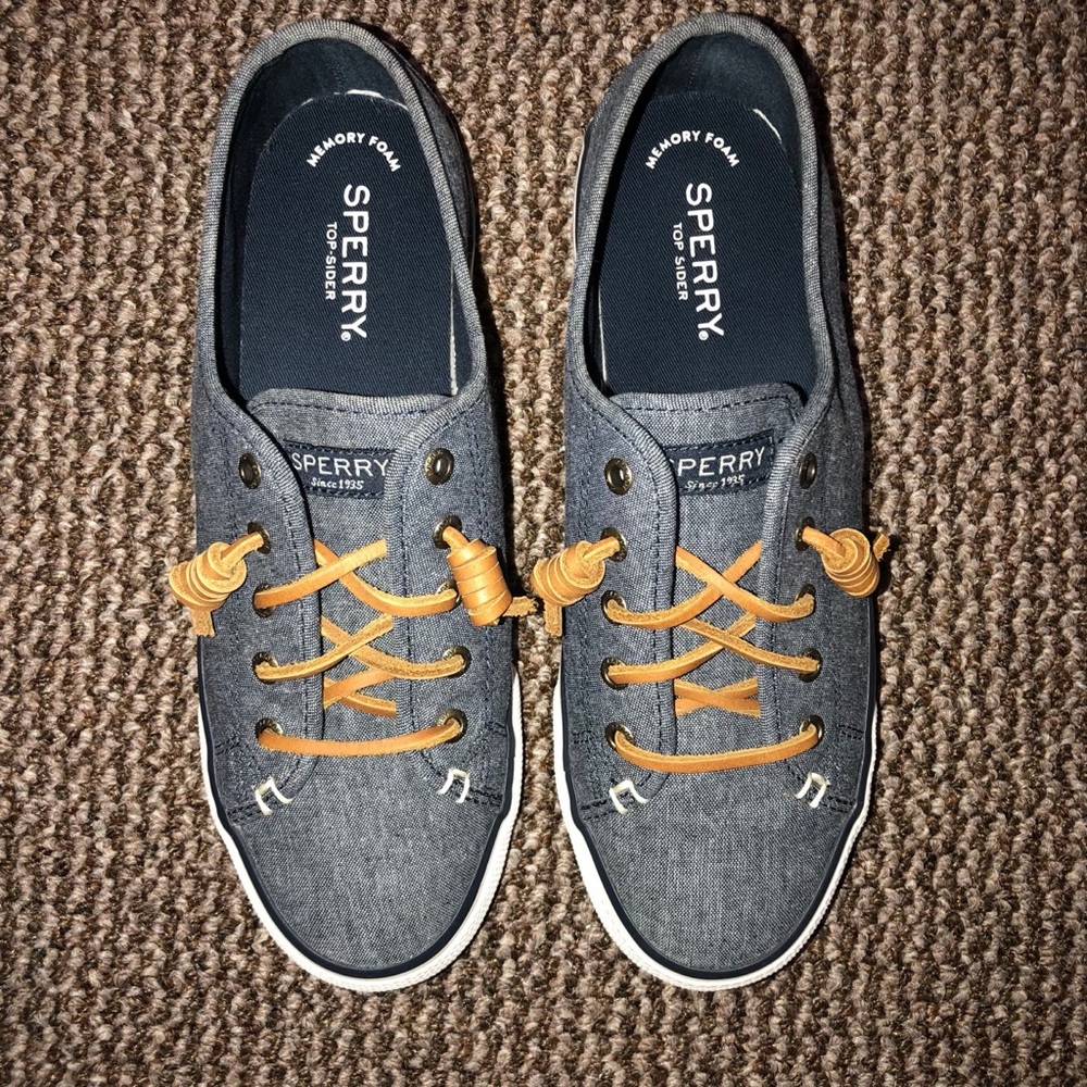 Sperry Sneakers